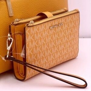 Michael Kors Double Zip Wallet Wristlet Honeycomb